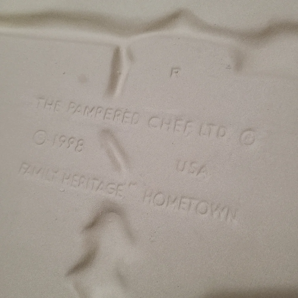 Vintage Pampered Chef One Gingerbread Hometown Train Family Heritage Stoneware